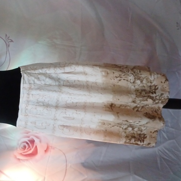 APOSTROPHE Floral Skirt - Picture 2 of 6